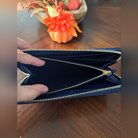 GUCCI HORSEBIT ZIP AROUND WALLET - Picture 10 of 14